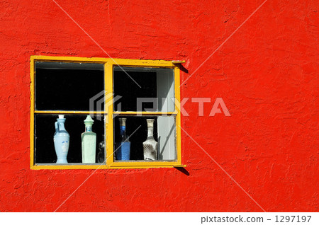 Antique shop window 1297197