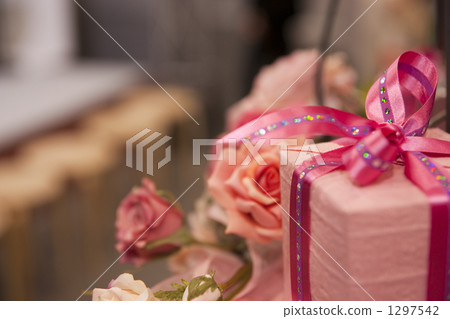 Present Present 1297542