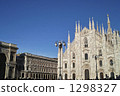 米蘭大教堂大教堂和Galleria Vittorio Emanuele II 1298327