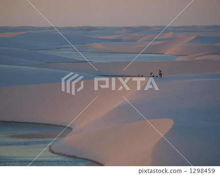 在Lencois-Maranienses國家公園的日落 1298459