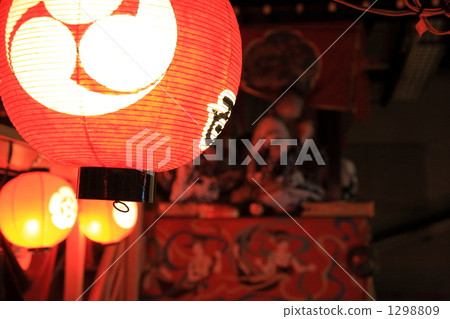 花園節的山坡上 1298809