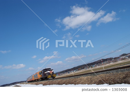 Blue sky and stove train 1303008