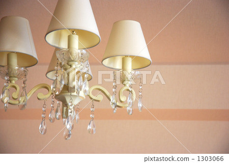 Romantic chandelier 1303066