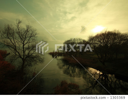 琵琶湖的早晨在冬天 1303369