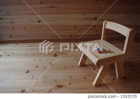 Children's room of wood 1303570