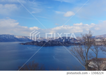 Lake Towada in winter Lake Towada in winter 1308224