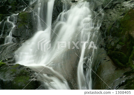 Utsugawa Yotsukura Falls 1308405