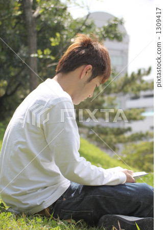 twenty, brown hair, t shirt 1309417