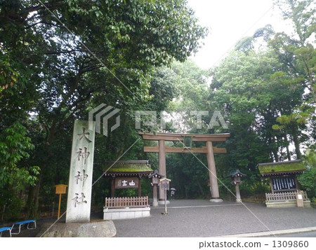 Rainy Ogami Shrine · · · No.2 1309860