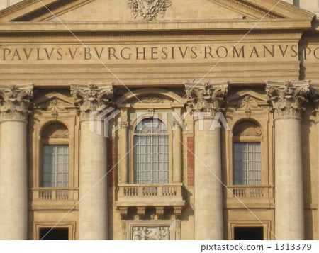 St. Peter's Square San Pietro Cathedral · 3 1313379