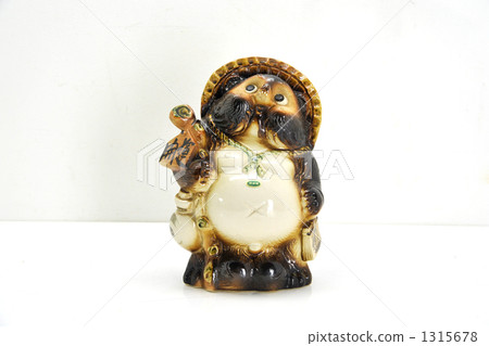 瓷器和瓷像 貉 手工藝品 1315678
