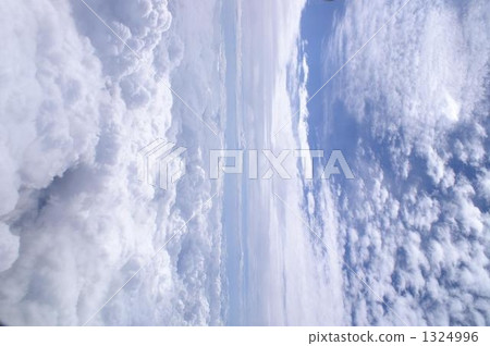 雲海在8月 1324996