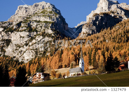 落入多洛米蒂山脈 1327479