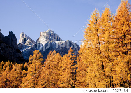 落入多洛米蒂山脈 1327484