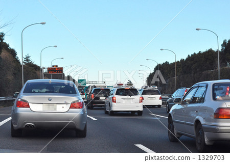 交通擁堵在Kanetsu下線 交通擁堵在Kanetsu下線 1329703