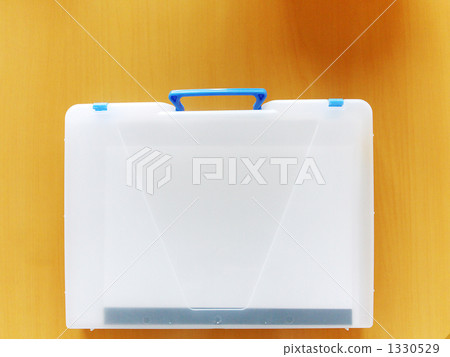 clear case 1330529