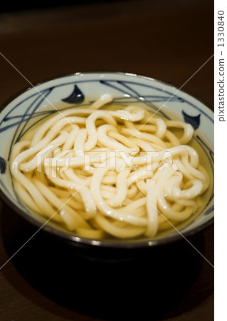 udon noodles in broth, plain udon, carbohydrate 1330840