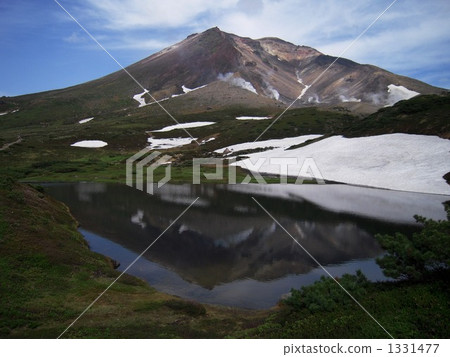 在池塘里看到的朝日湖 在池塘里看到的朝日湖 1331477