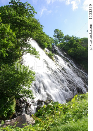 Shiretoko Falls 1333229