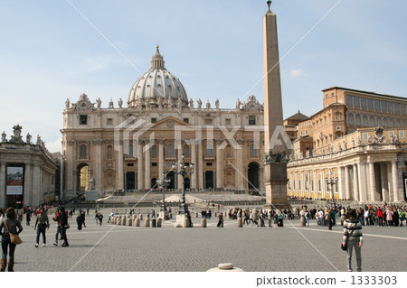 St. Peter's Square 1333303