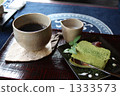 Set of coffee and green tea cake 1333573