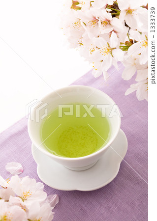 Iyoshino and green tea 1333739