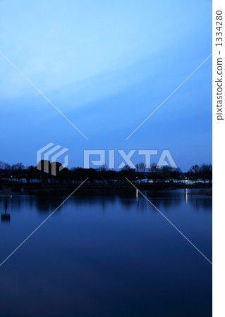 Dusk (Tokyo · Temple Park) 1334280