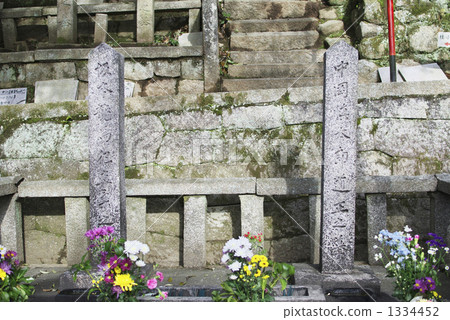 The grave of Ryoma Sakamoto and Shintaro Nakaoka The grave of Ryoma Sakamoto and Shintaro Nakaoka 1334452