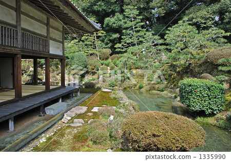 走在三國坂·香織塔寺指定的花園 1335990