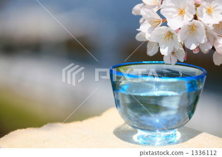 玻璃和吉野櫻花的Inoguchi 1336112