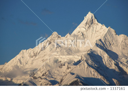Umesato snowy mountain image 1337161