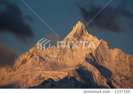 Umesato snowy mountain image 1337184