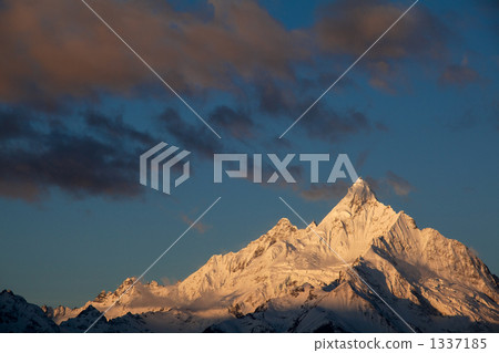 Umesato snowy mountain image Umesato snowy mountain image 1337185