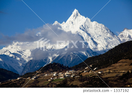 Umesato snowy mountain image 1337192