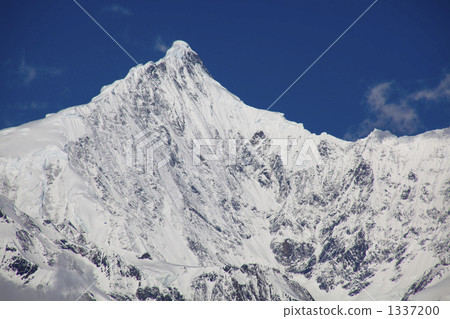 Umesato snowy mountain image 1337200