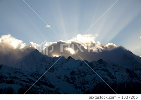 Umesato snowy mountain image Umesato snowy mountain image 1337206