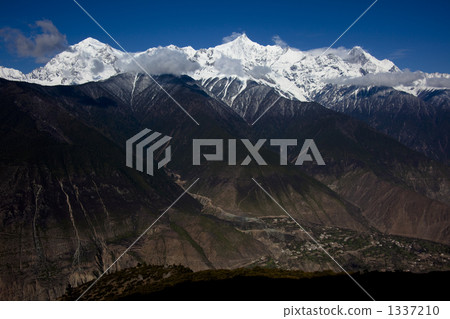 Umesato snowy mountain image 1337210