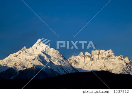 Umesato snowy mountain image Umesato snowy mountain image 1337212