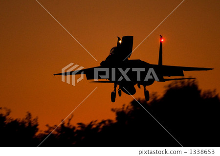 黃昏著陸 1338653