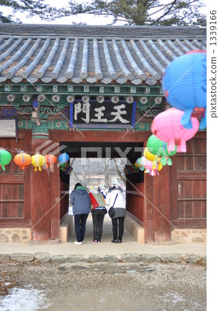 shrine visit, visiting shrine or temple, three person 1339166