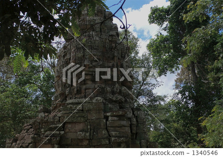 Cambodian ruins in the jungle Cambodian ruins in the jungle 1340546