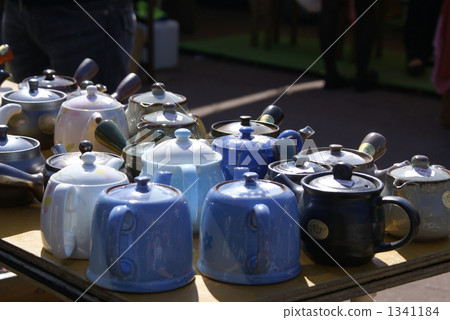 Pottery city 1341184