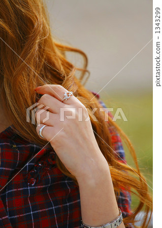 hand, Young female, young woman 1343299