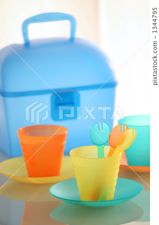 五顏六色的餐具 五顏六色的餐具 1344795