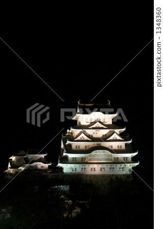 點亮世界遺產的國寶在姬路城堡的聯盟Tenshi的夜景 1348360