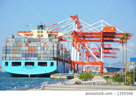 The largest container ship to unload with Rokko Island The largest container ship to unload with Rokko Island 1350566
