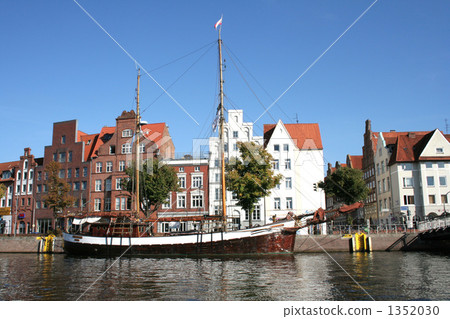 Autumn of Lübeck - Hanza alliance city 1352030