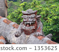 屋頂上的Shisa 1353625
