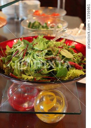 Ritz-Carlton salad bar 1356961