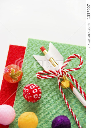 Demagnany和新年的配飾 1357007